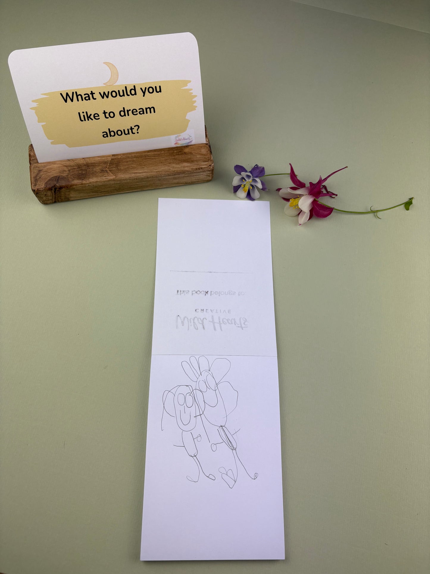 Bed time card, helping children to express night time worries and switch off before sleep by a quick sketch of feelings and closure of worries