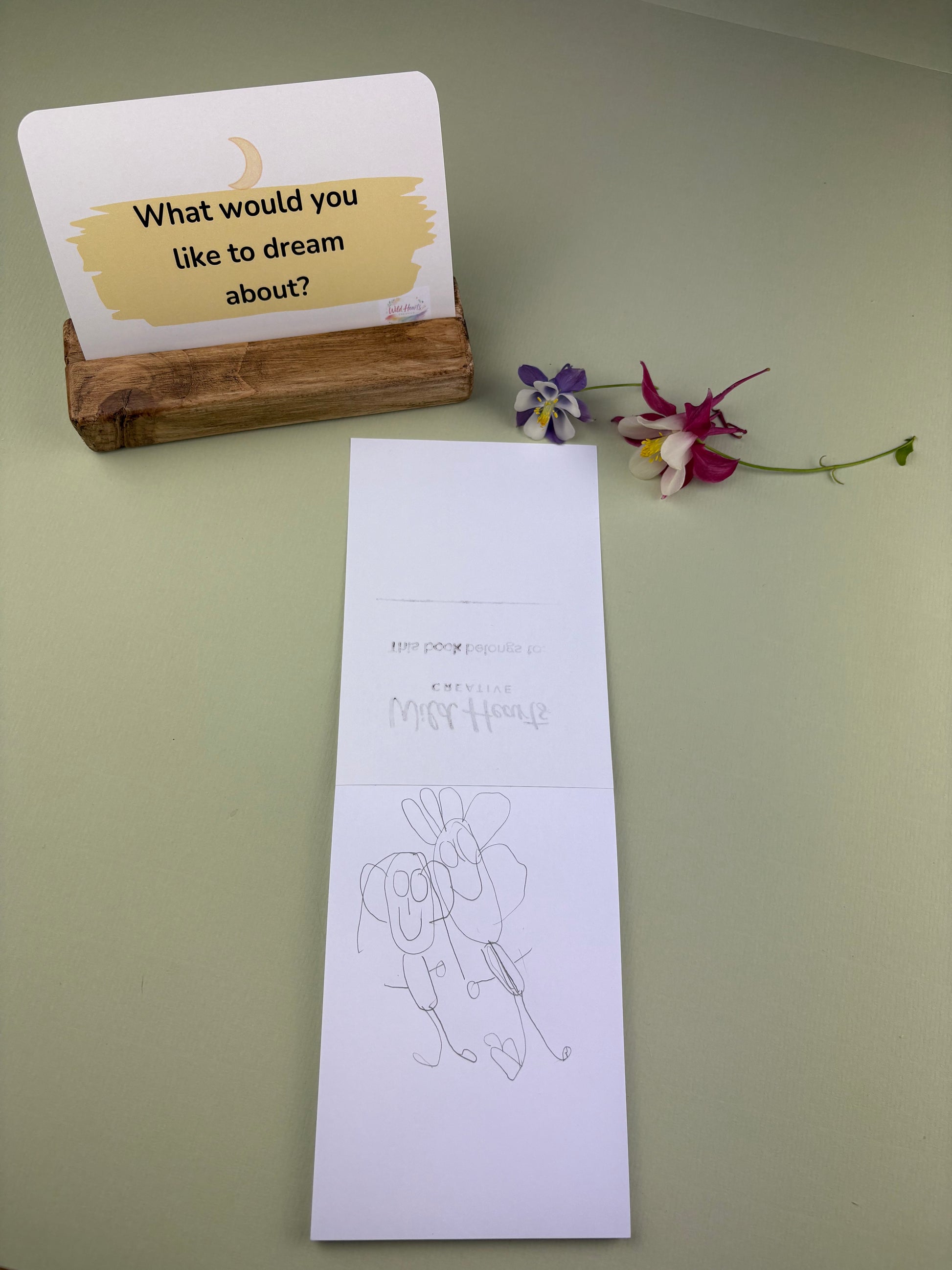 Bed time card, helping children to express night time worries and switch off before sleep by a quick sketch of feelings and closure of worries